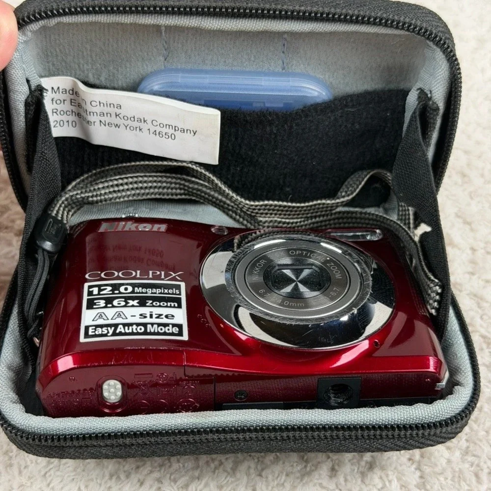 Nikon Coolpix L22 12.0MP Digital Camera Red Bundle with Box Case SD Card Works